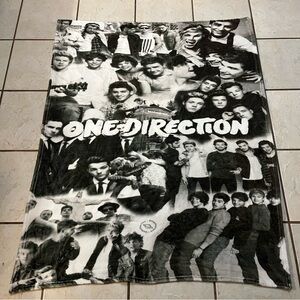One Direction Black and White Blanket 50x40